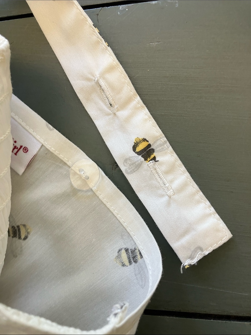 AMERICAN GIRL Cream Sundress Yellow Bee Print Front Bow Adjustable Straps Size 7 - Picture 9 of 11